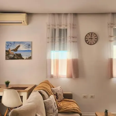 Rooftop @skanderbeg Square W/ 24h Check In Apartment *