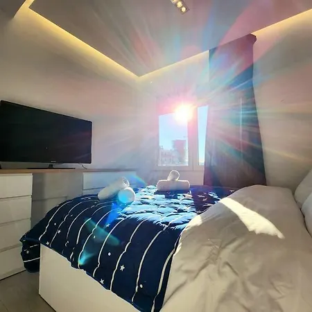 Rooftop @skanderbeg Square W/ 24h Check In Apartment *