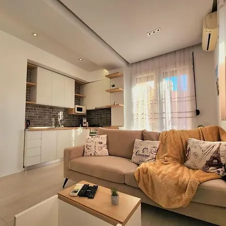Rooftop @skanderbeg Square W/ 24h Check In Apartment Tirana